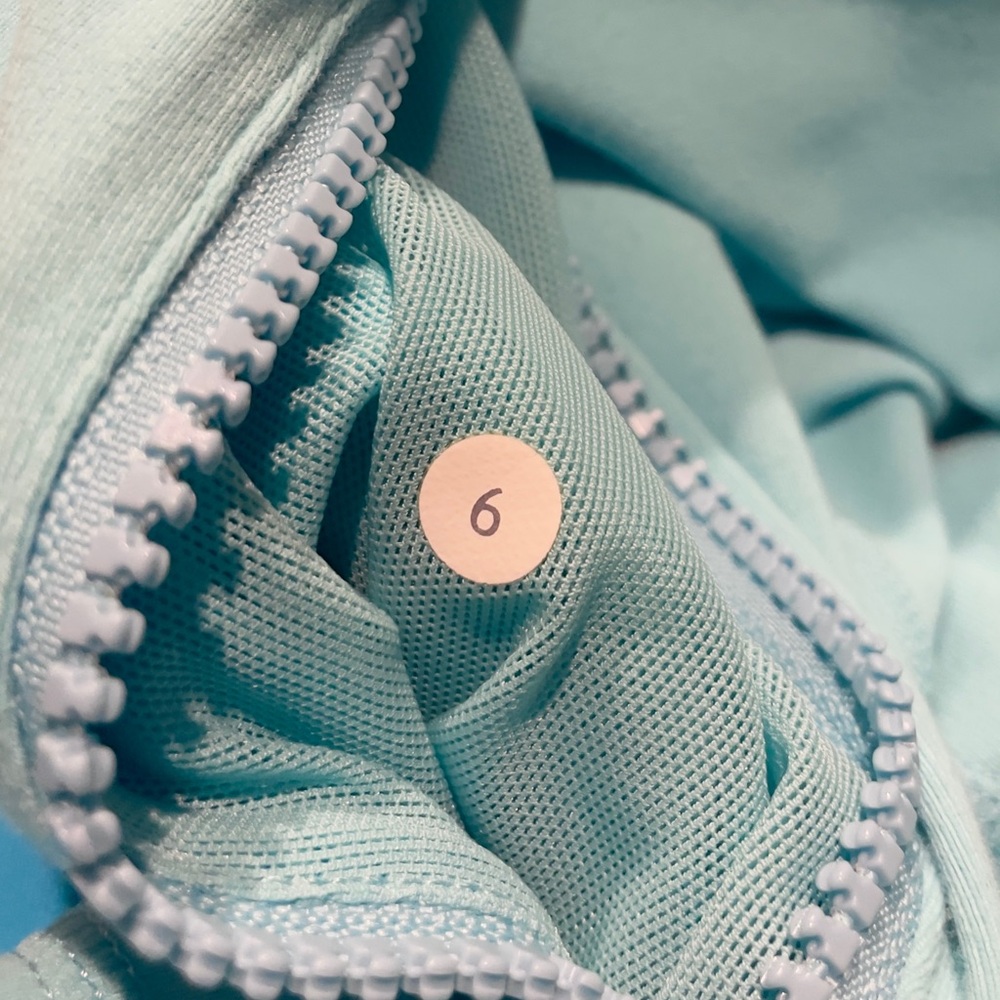 Lululemon *Rare* Half Moon Jacket - Picture 5 of 7